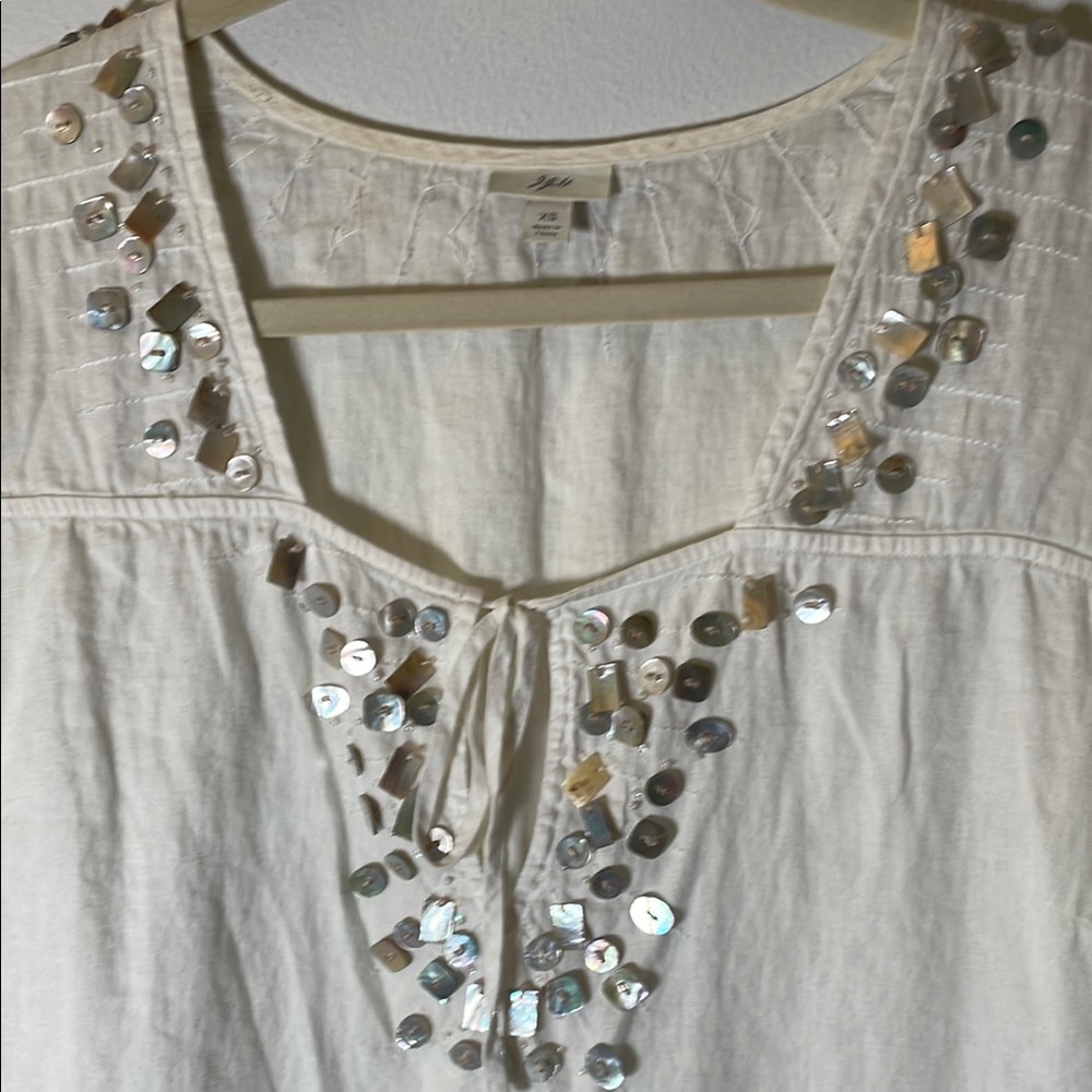 Elegant White Embellished Women's Tunic
